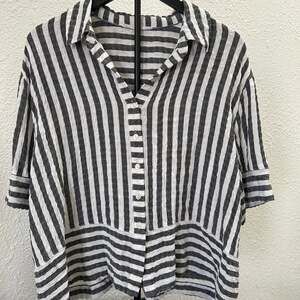 Jane & Delancey Black and White Striped Collared Button-Up Top Size XL